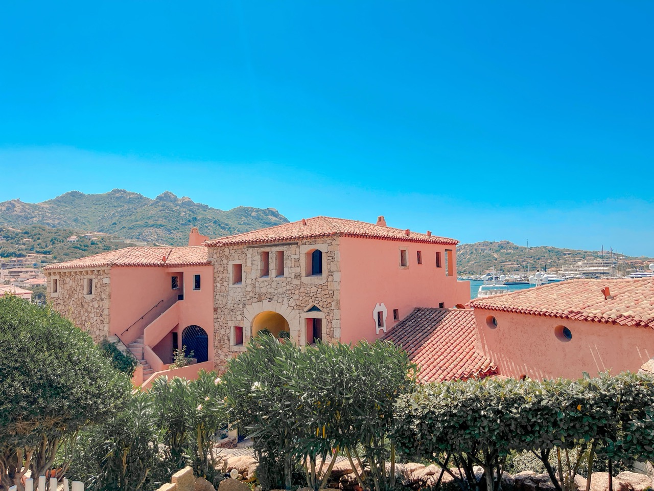 Porto Cervo Downtown – Promenade