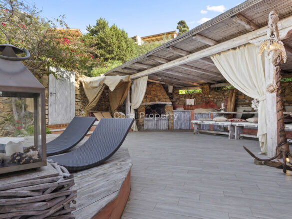 Yacht Terrace